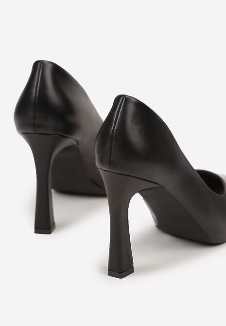 Czarne Szpilki ze Szpiczastym Noskiem Baleria