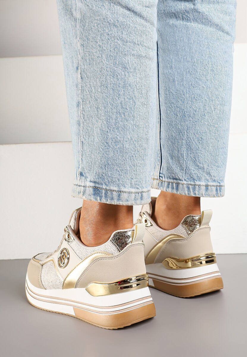 Beżowe Sneakersy z Metalicznymi Zdobieniami na Platformie Gonnella