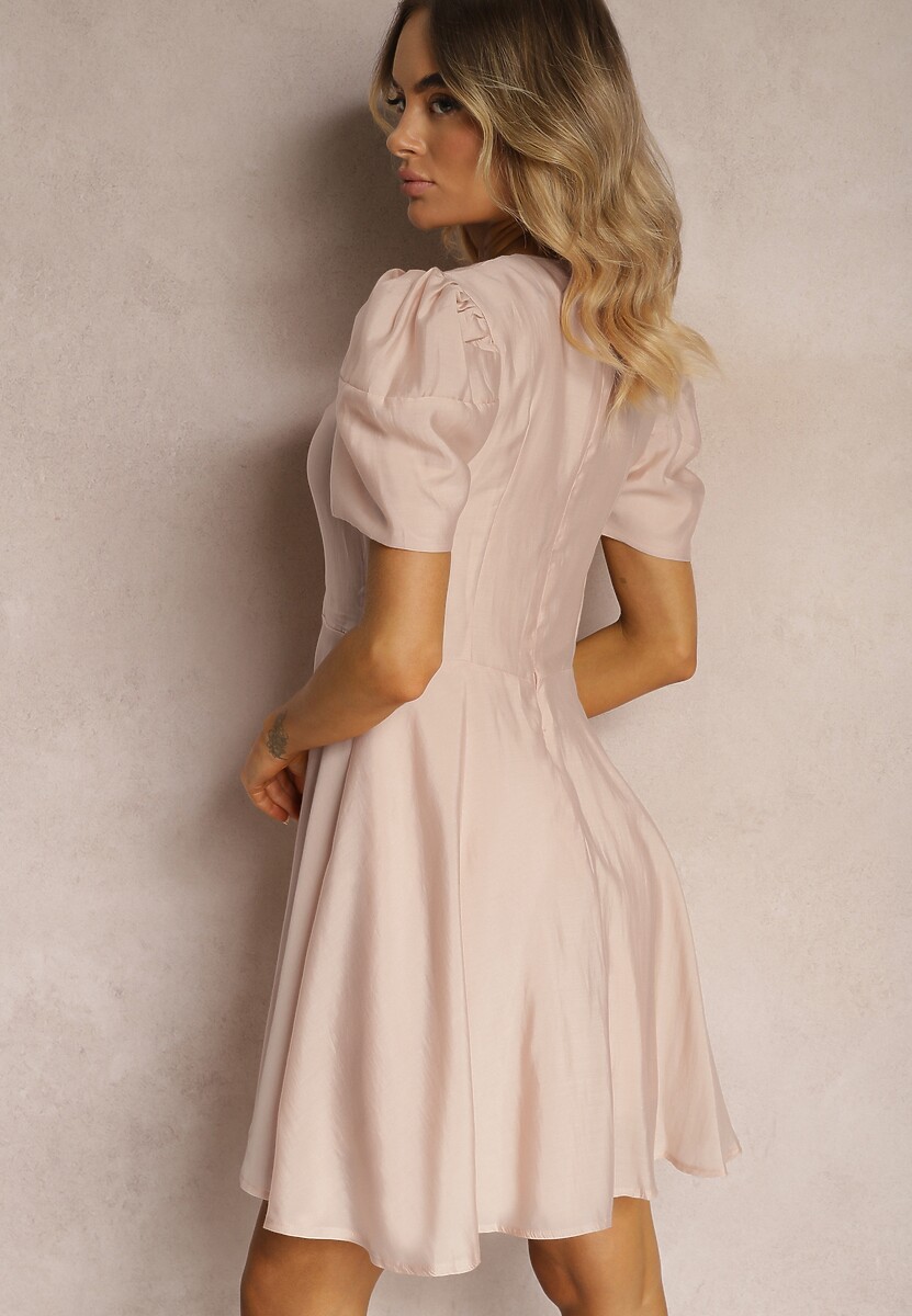 Różowa Sukienka z Bufiastymi Rękawami o Rozkloszowanym Kroju Felifea