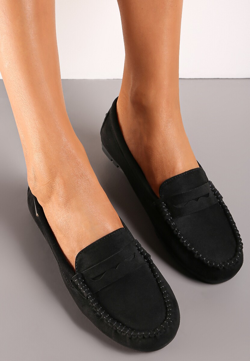 Czarne Mokasyny z Przeszyciami i Wkładką ze Skóry Naturalnej Isotta