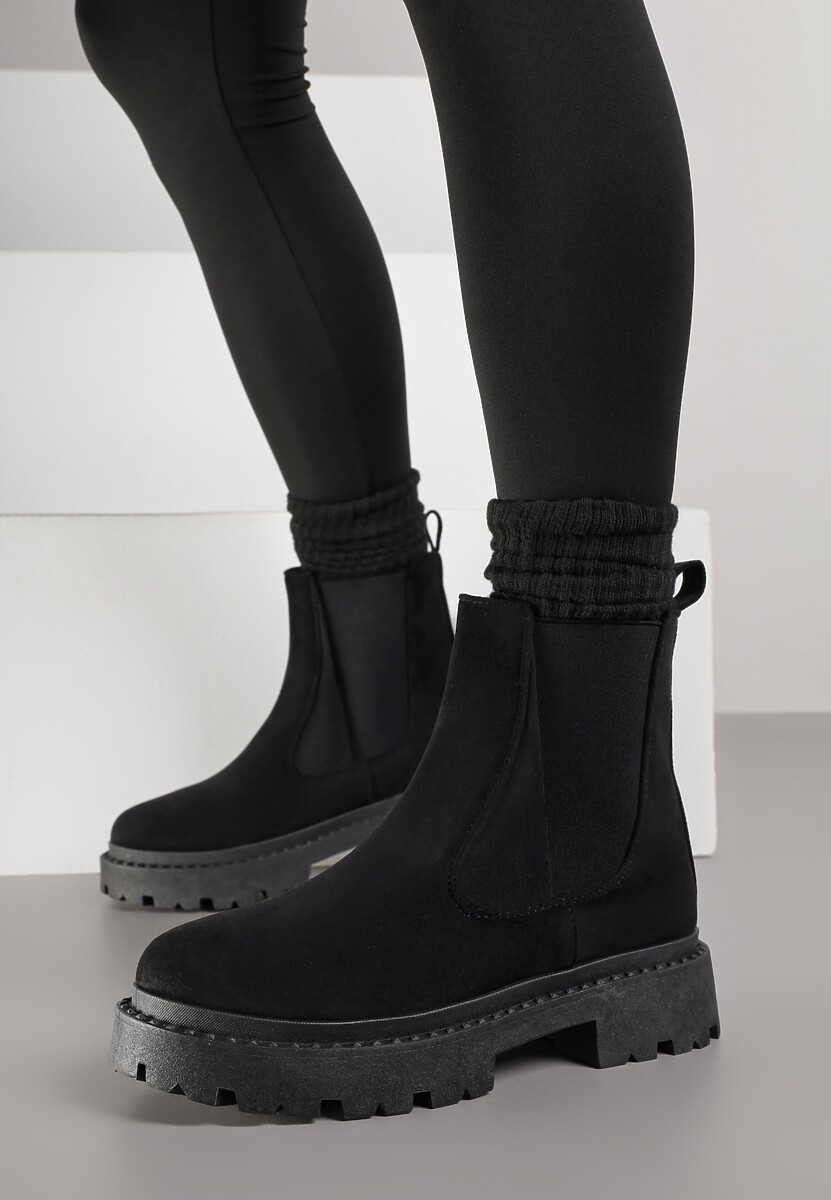 Czarne Botki Sztyblety z Imitacji Zamszu na Grubej Podeszwie Gosoga