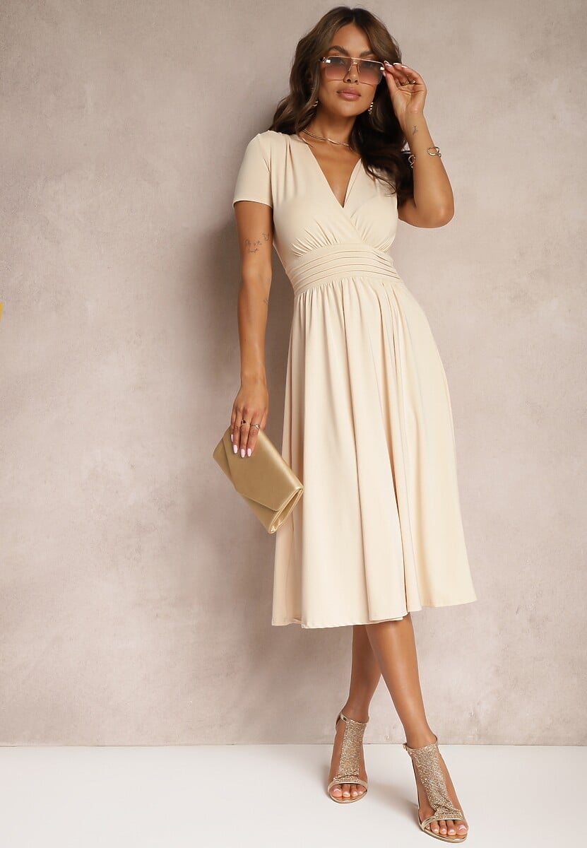 Beżowa Sukienka Taliowana z Kopertowym Dekoltem o Rozkloszowanym Kroju Rimadea