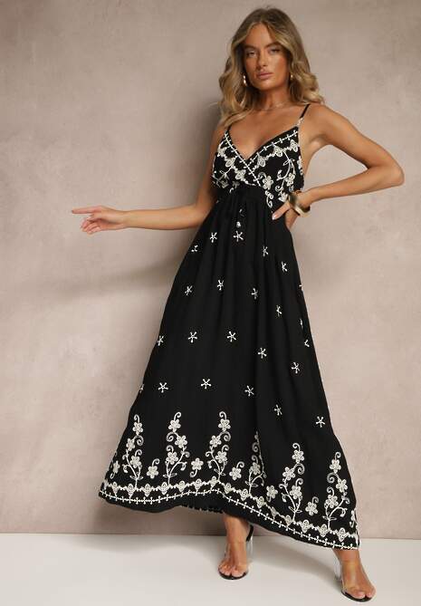 Czarna Wiskozowa Sukienka z Kopertowym Dekoltem i Haftami Sarondra