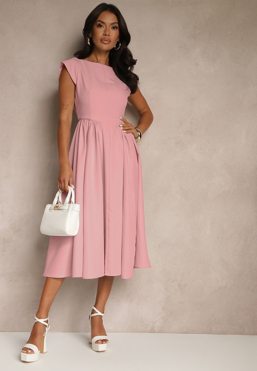 Czerwona Sukienka Vices o Rozkloszowanym Kroju z Dekoltem w Kształcie Łódki Milioria