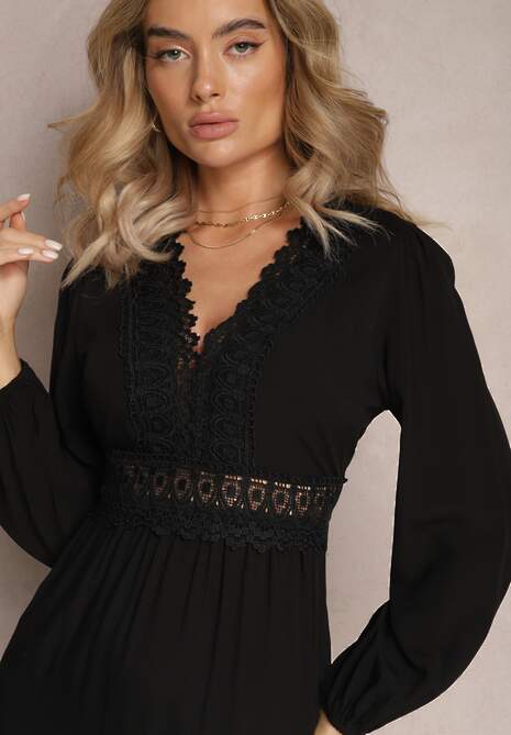 Czarna Sukienka Rozkloszowana z Falbanką i Koronką Kiaya