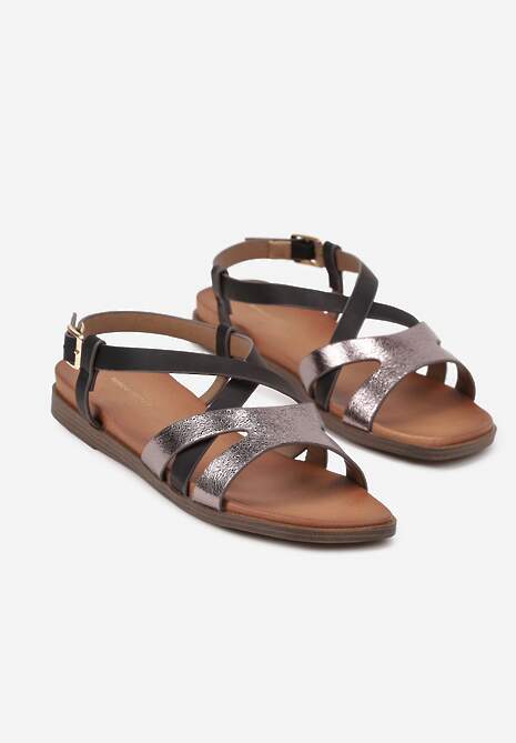 Czarne Sandały z Przeplatanymi Paskami i Metalicznym Zdobieniem Pasirela