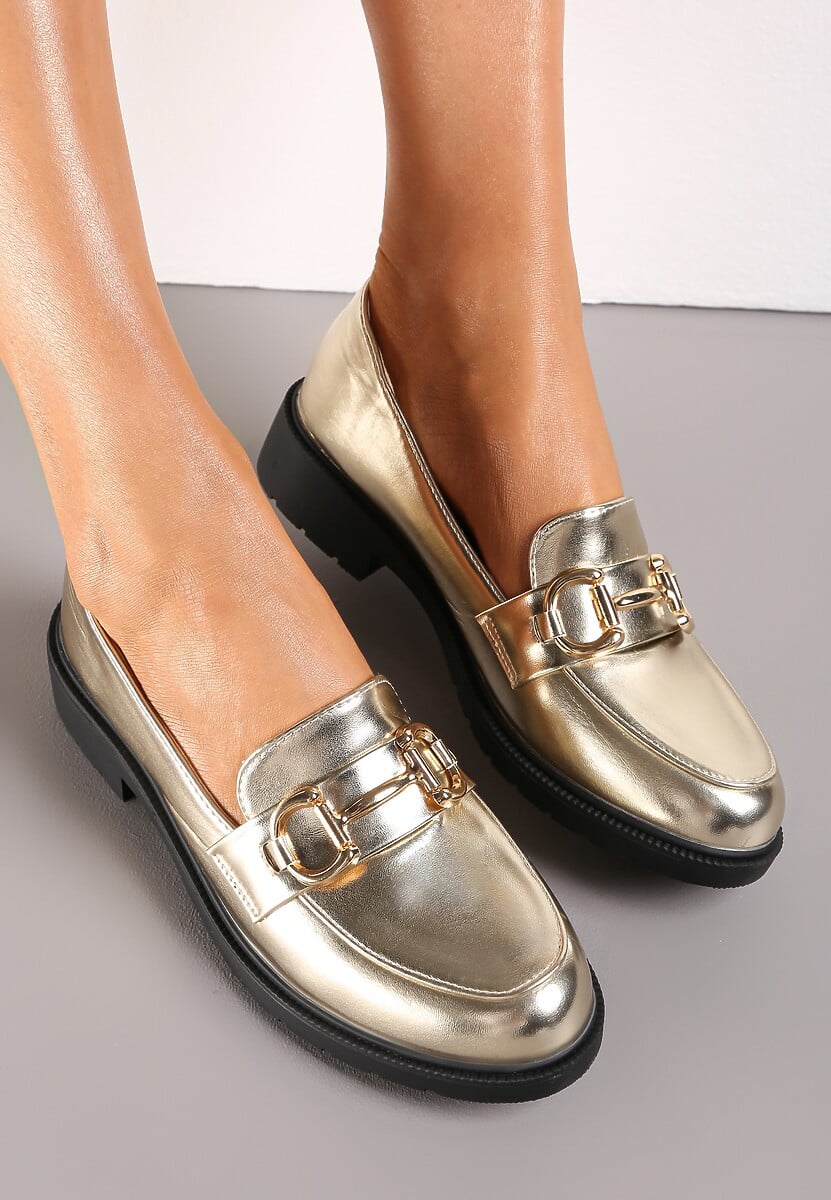 Złote Mokasyny z Dekoracyjną Klamerką i Płaskim Obcasem Tanalah