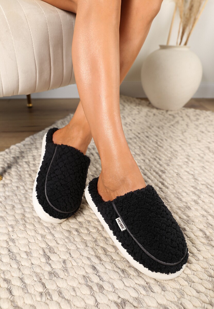 Czerwone Kapcie z Miękkiego Kożuszkowego Futerka Lilissa