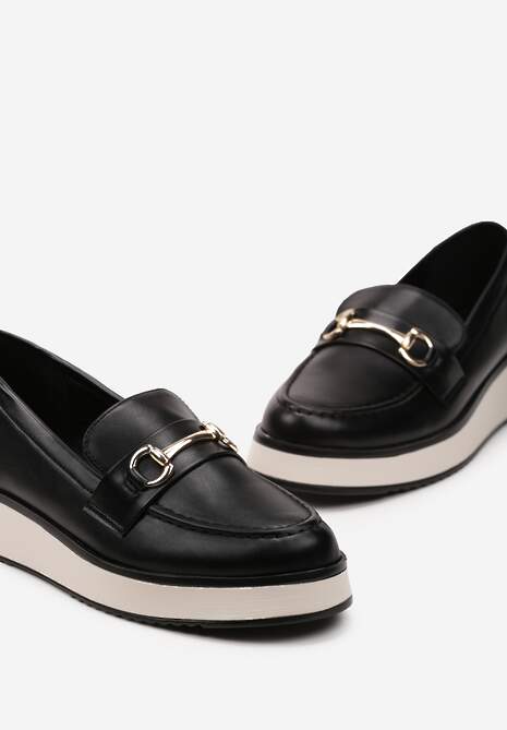 Czarne Półbuty z Imitacji Skóry na Niskiej Platformie z Metaliczną Klamrą Cerulia