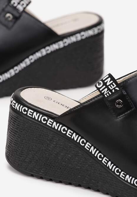 Czarne Klapki na Koturnie z Otwartym Noskiem Kenara