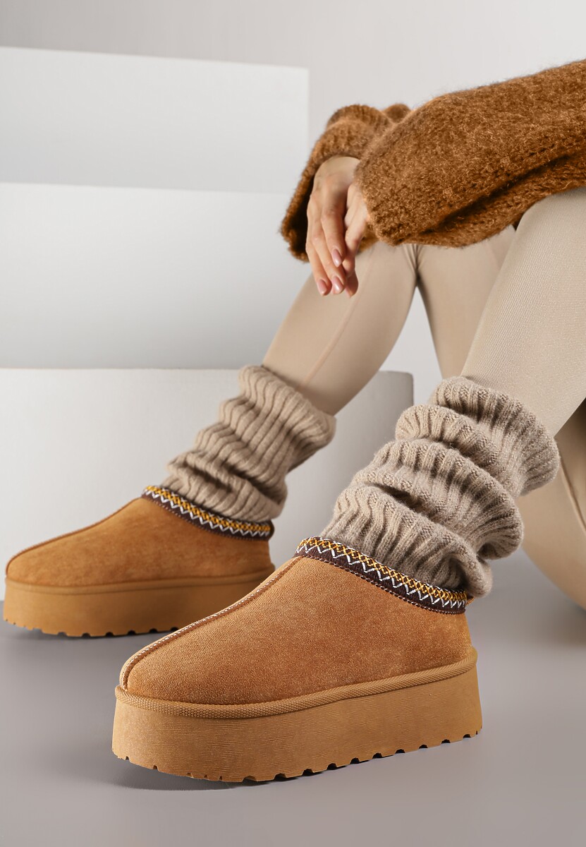 Beżowe Śniegowce z Ekozamszu na Platformie z Niską Cholewką z Ozdobnym Haftem Garvia