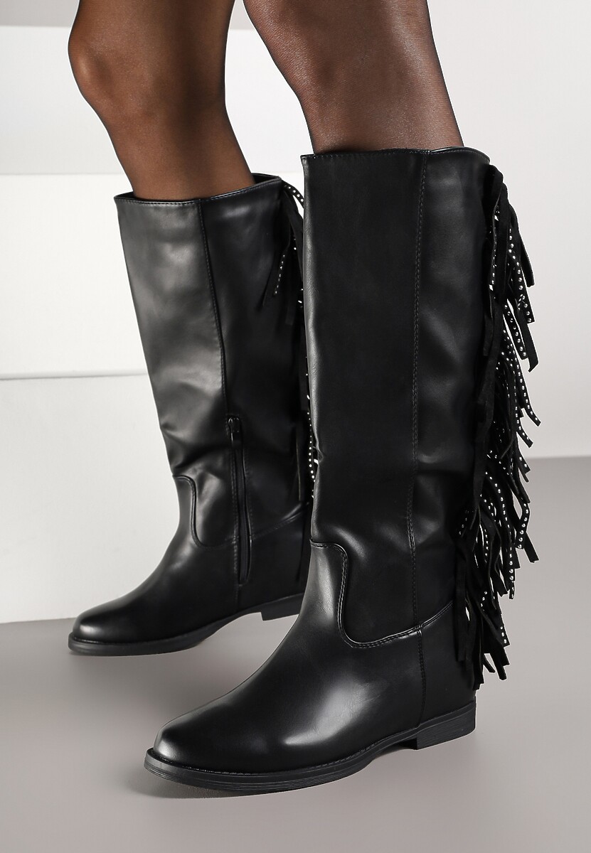 Czarne Płaskie Kozaki z Frędzlami w Stylu Kowbojek Volpe