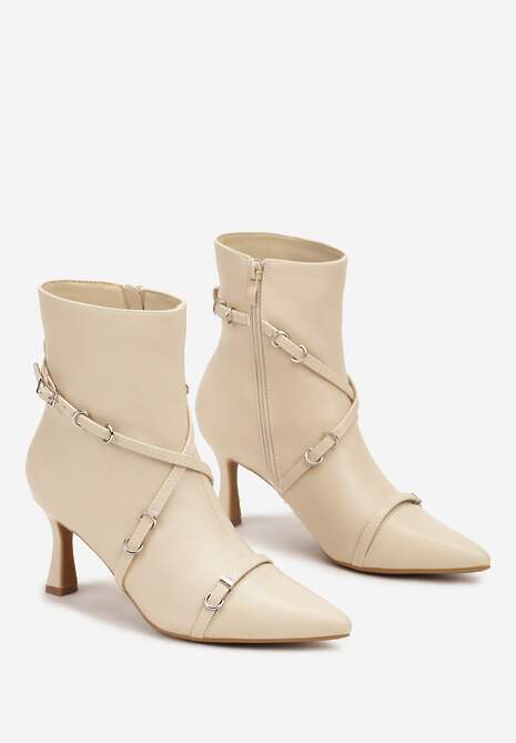 Beżowe Botki na Obcasie Kaczuszka z Paseczkami Wokół Cholewki Ozdobionymi Klamrami Kaimina