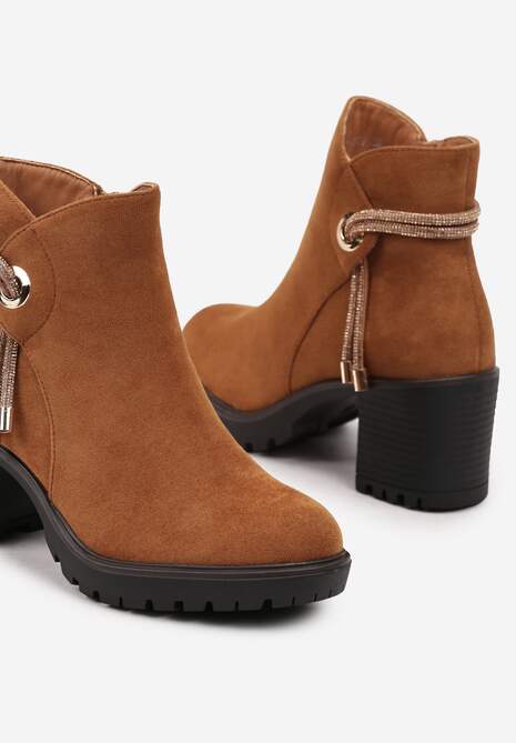 Brązowe Botki na Obcasie z Ozdobnym Cyrkoniowym Sznureczkiem Leresta