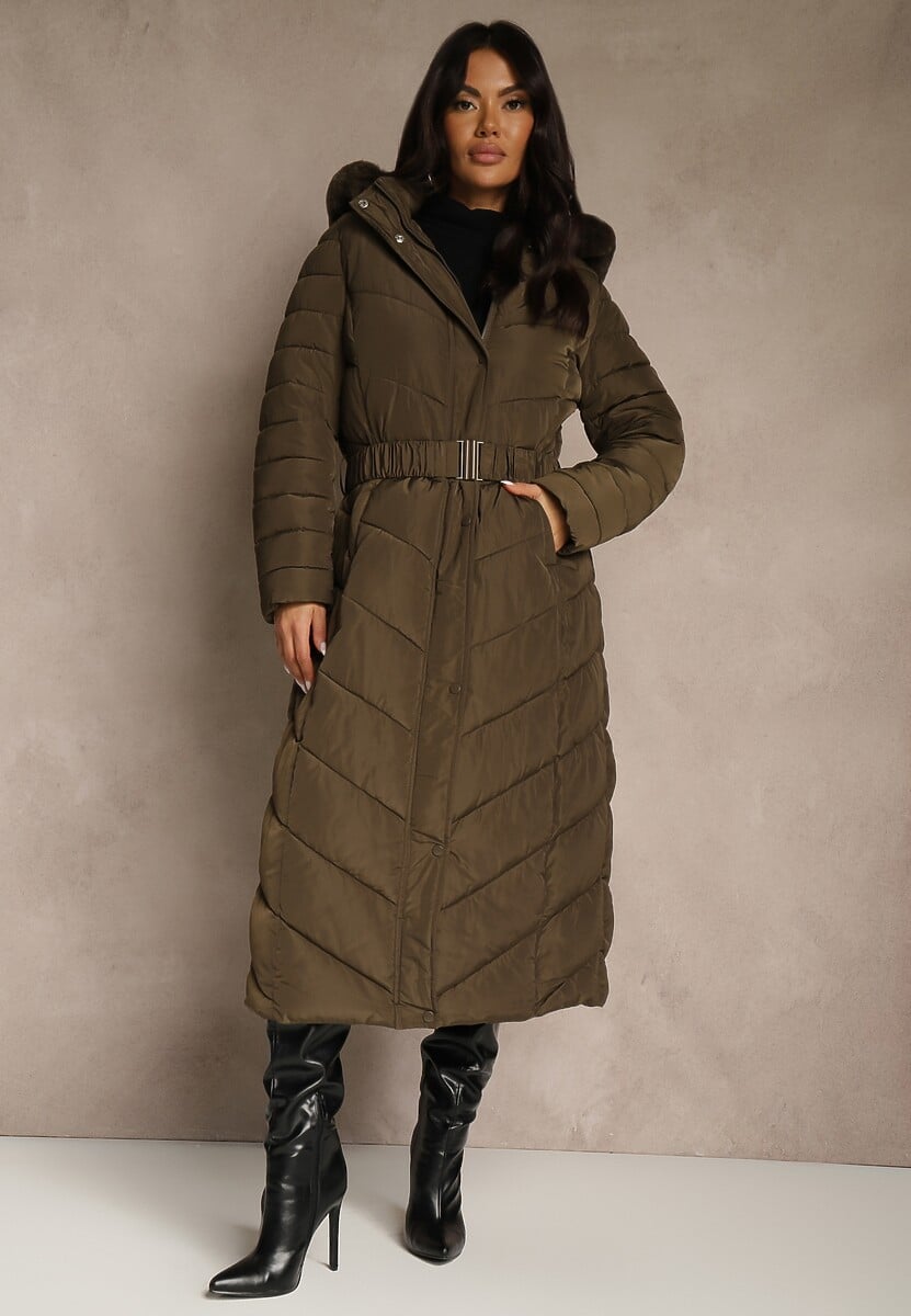 Czarna Zimowa Kurtka Pikowana o Długim Kroju z Paskiem i Kapturem z Futrem Retarda