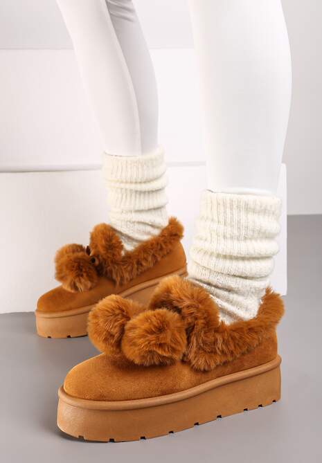 Brązowe Śniegowce na Platformie z Pomponami i Ozdobnym Sztucznym Futerkiem Iriviane