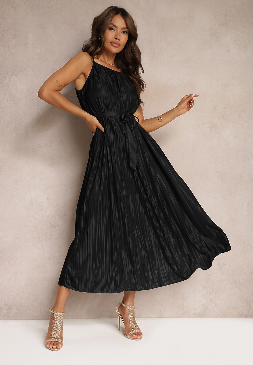 Czarna Sukienka Plisowana z Paskiem w Talii na Cienkich Ramiączkach Wasea