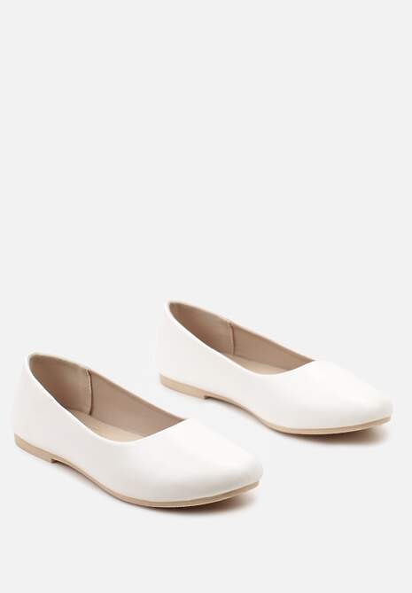Białe Płaskie Balerinki z Imitacji Skóry Wsuwane z Okrągłym Noskiem  Jemenna