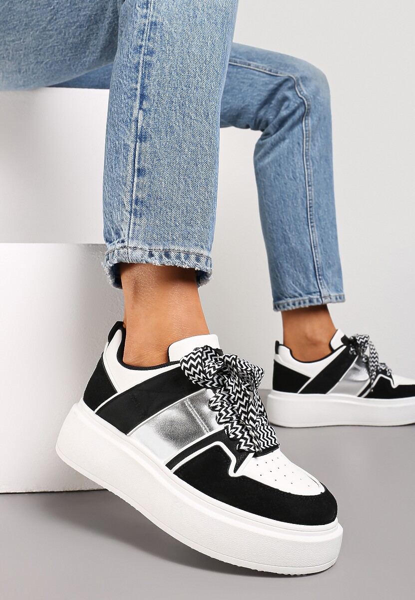 Biało-Czarne Sneakersy z Przeszyciami i Ozdobnymi Sznurówkami na Grubej Podeszwie Timarel