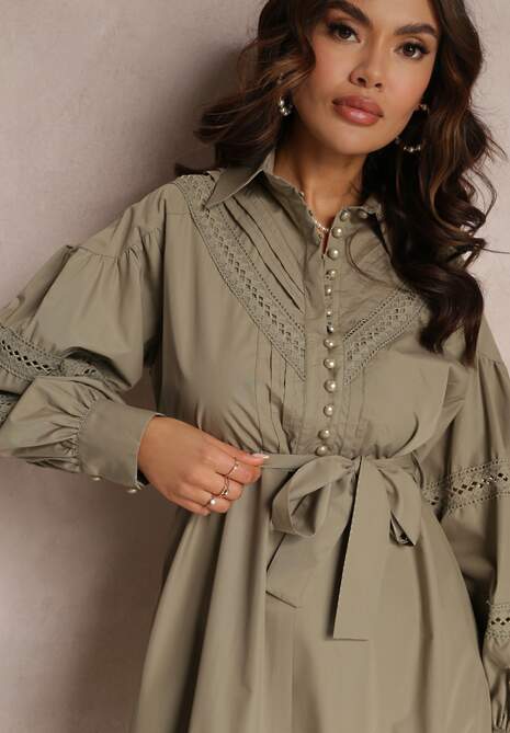 Ciemnozielona Koszulowa Sukienka z Perłowymi Guzikami i Koronkowymi Wstawkami Shyanne