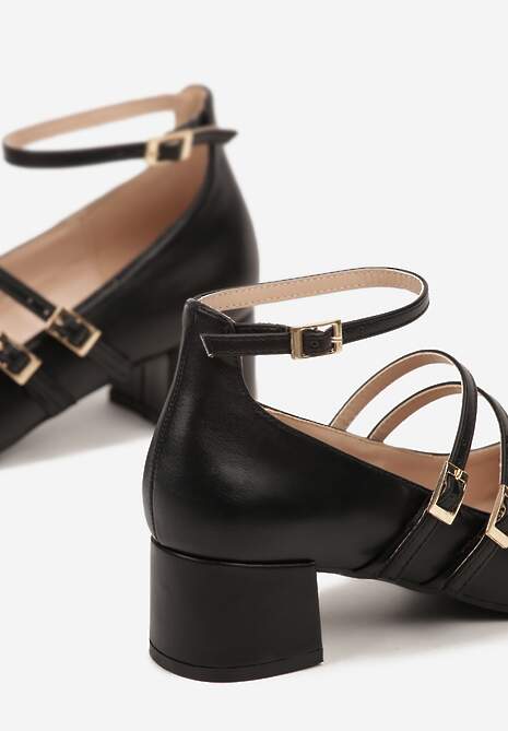 Czarne Czółenka Wykończone Paseczkami i Kwadratowym Noskiem Hregelia