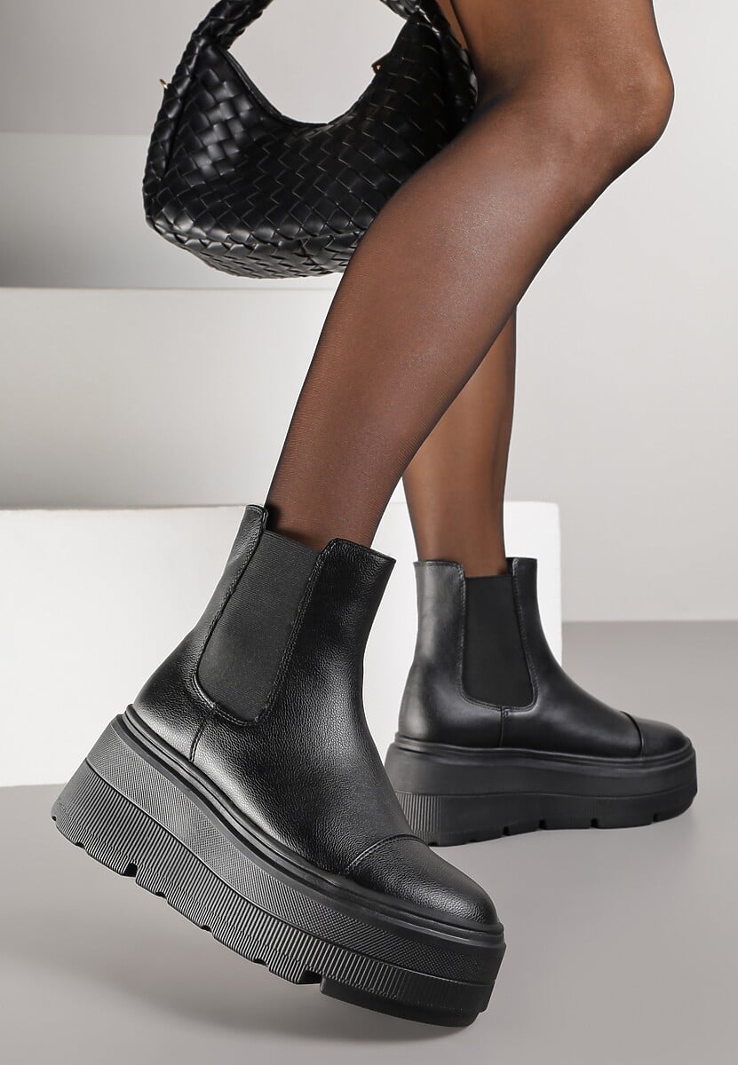 Czarne Botki Vices na Platformie o Fasonie Sztybletów Radvire