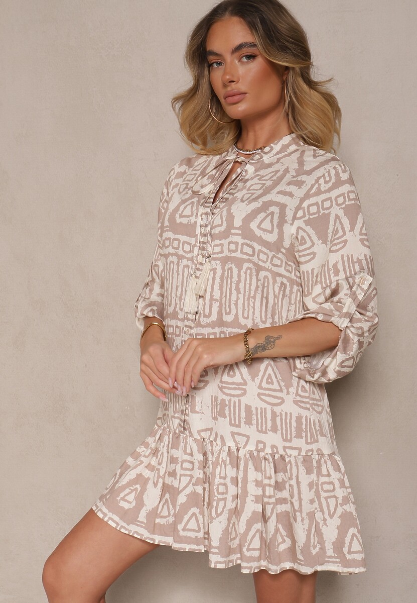 Zielona Rozkloszowana Sukienka z Wiskozy w Etniczny Print z Wiązaniem z Frędzlami Ravpio