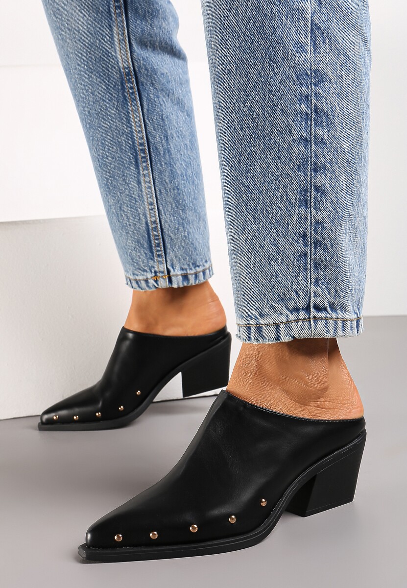 Czarne Klapki Mule w Szpic na Słupku Ozdobione Nitami Esalena