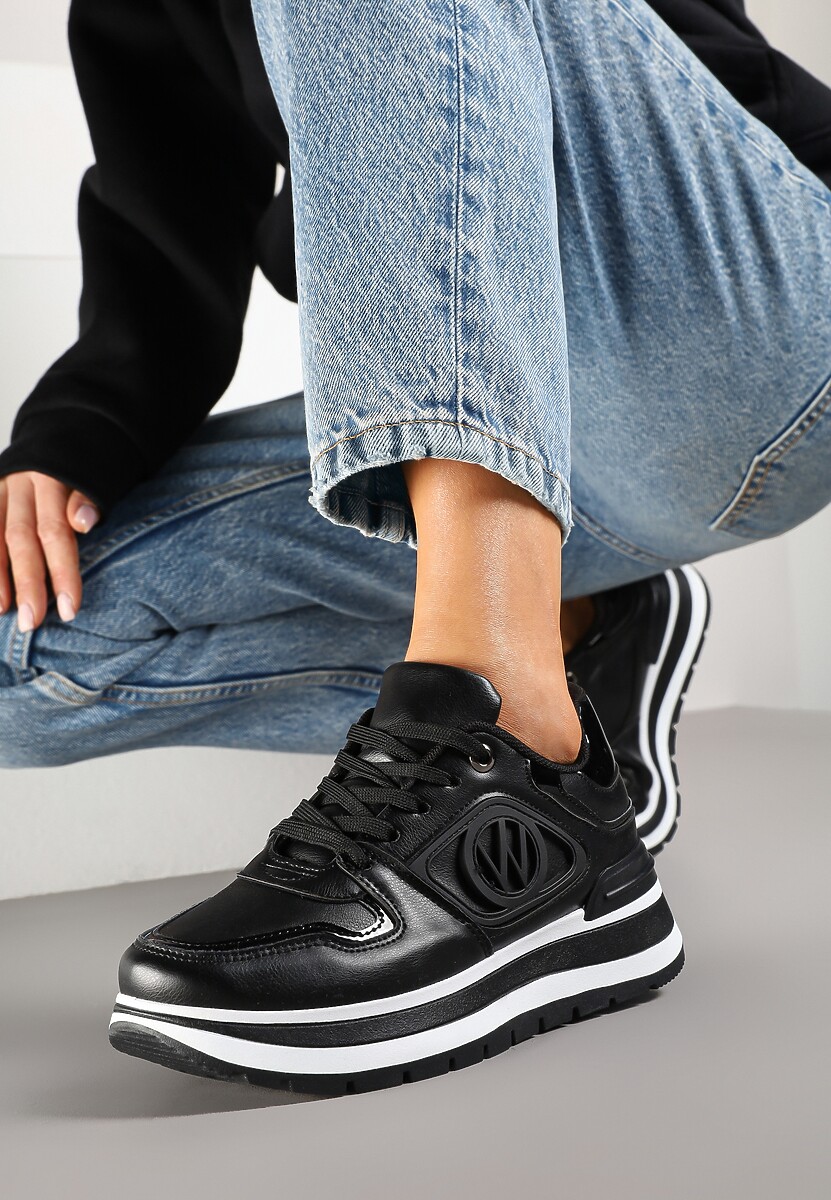 Czarne Sneakersy na Platformie ze Sznurowaniem i Ozdobą Arivania
