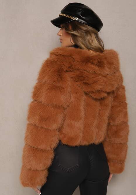 Ciemnobrązowa Krótka Kurtka Futerko z Pikowanymi Przeszyciami Kemeriana