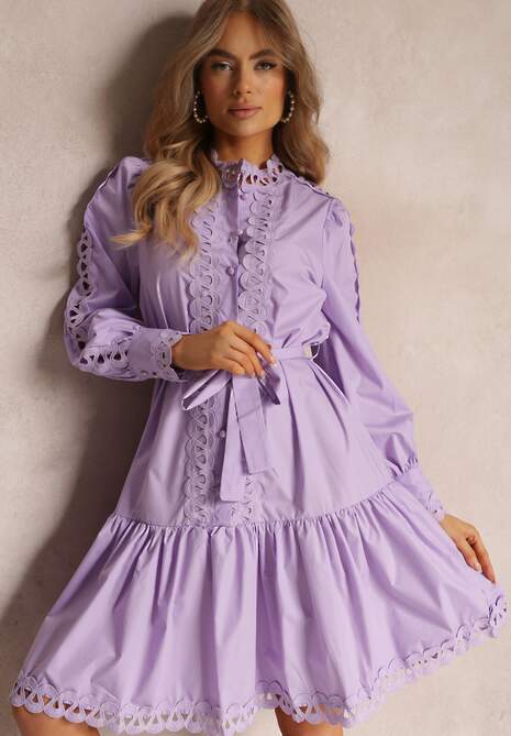 Jasnofioletowa Sukienka Midi z Ażurowymi Wstawkami i Wiązanym Paskiem Hudo