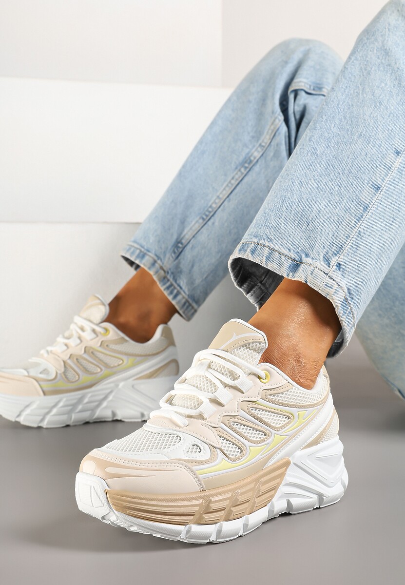 Czarne Sneakersy Streetwearowe na Tłoczonej Platformie Tertewia