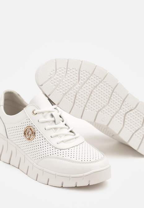 Białe Skórzane Sneakersy z Metaliczną Ozdobą i Skórzaną Wkładką Milothra
