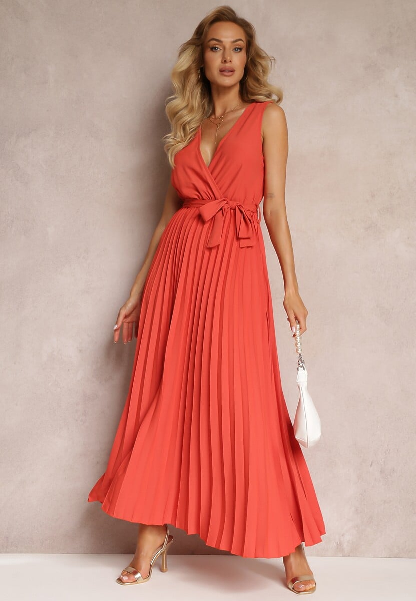 Czerwona Rozkloszowana Sukienka Maxi z Plisowanym Dołem i Gumką w Talii Sare