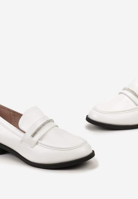 Białe Wsuwane Mokasyny z Imitacji Skóry Zdobione Cyrkoniami Croiss
