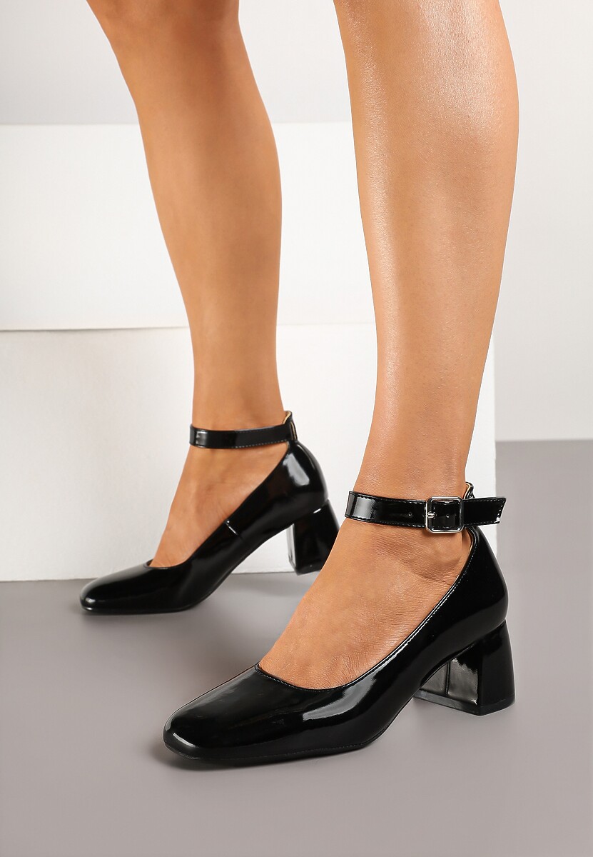 Czerwone Czółenka Lakierowane na Słupku z Paskiem Wokół Kostki Firiera