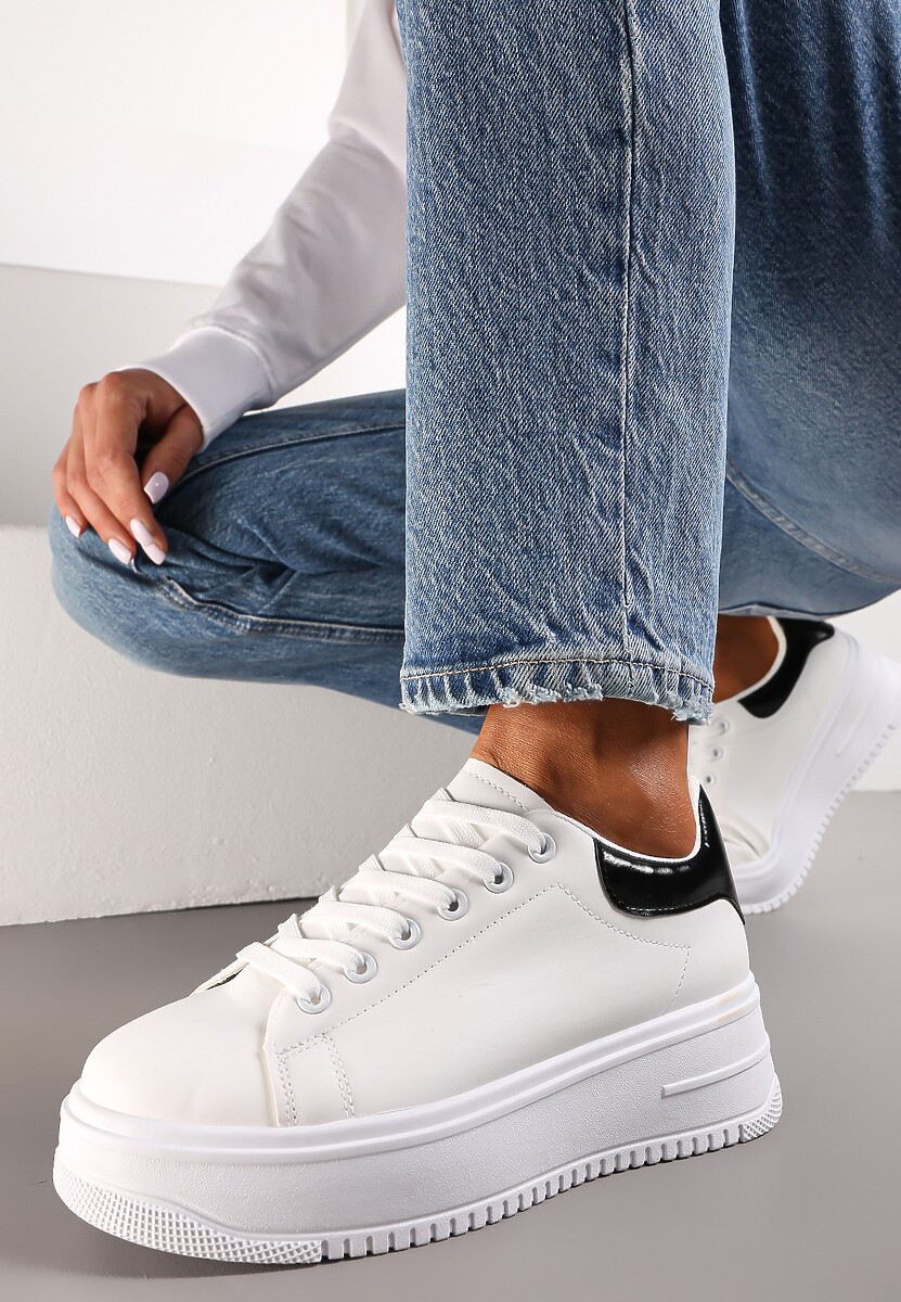 Biało-Czarne Sneakersy na Platformie przed Kostkę Ocania