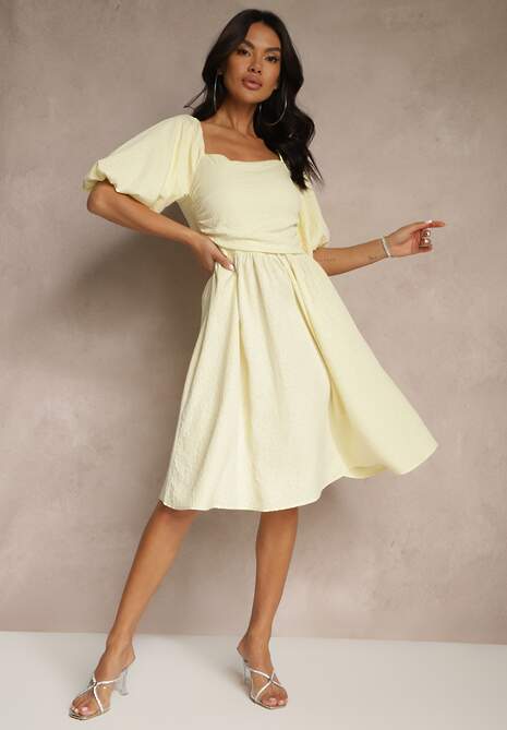 Żółta Rozkloszowana Sukienka z Bufiastymi Rękawami i Kwadratowym Dekoltem Mariwena