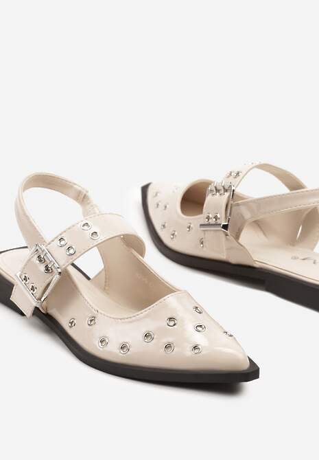 Beżowe Lakierowane Sandały Ozdobione Metalicznymi Detalami Saniora