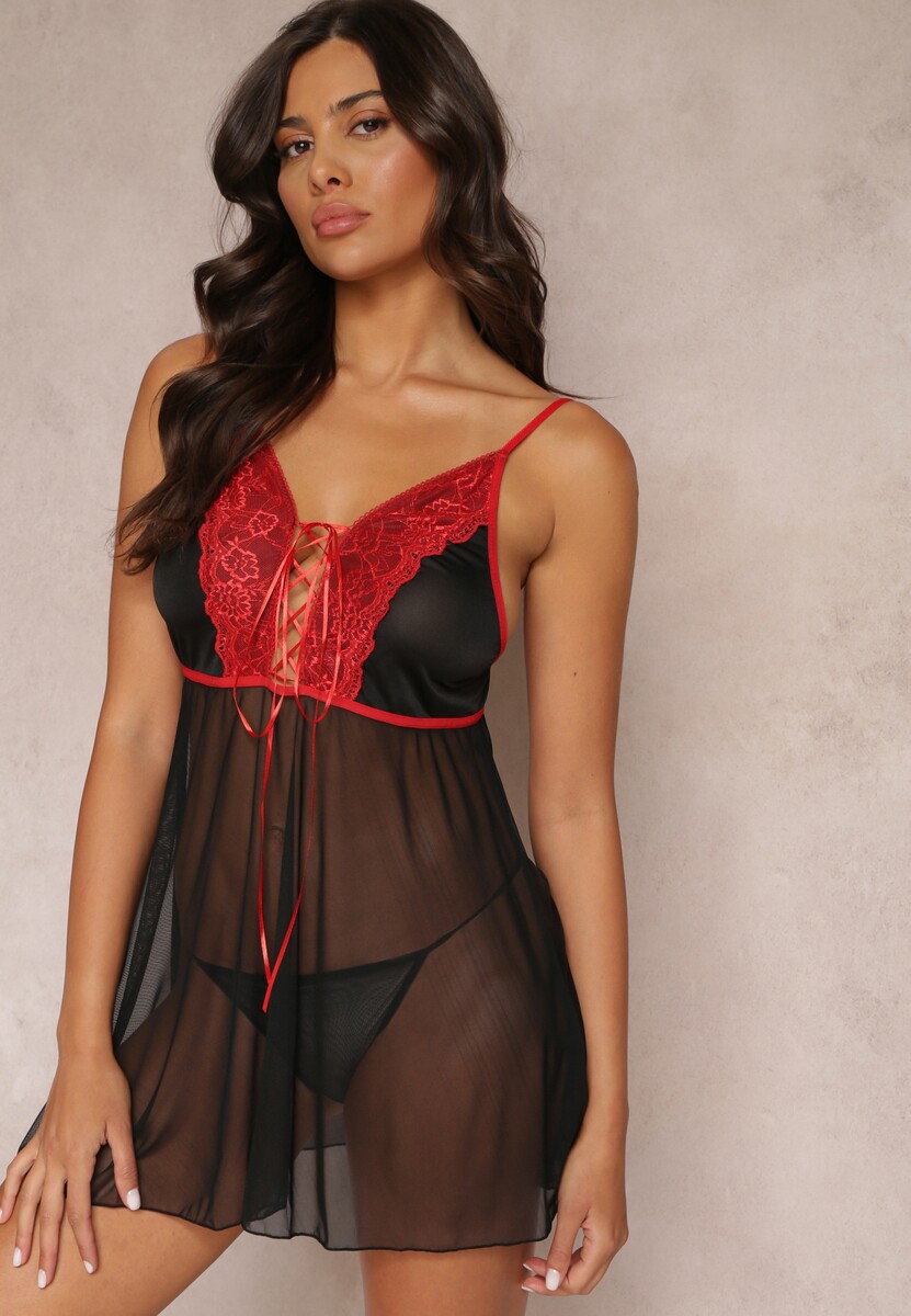 Czarno-Czerwona Siateczkowa Koszula Nocna ze Stringami Ozdobiona Koronką Amaira