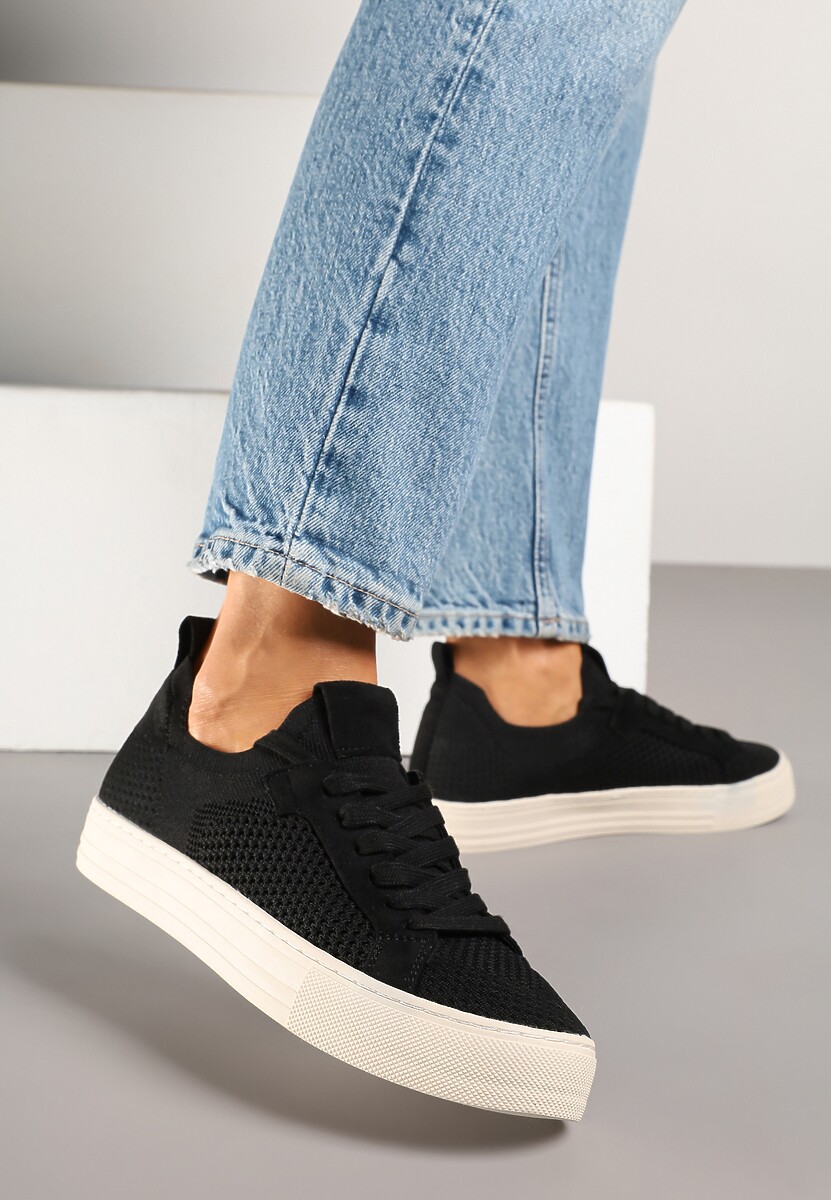 Czarne Sneakersy Ozdobione Siateczką Varlio