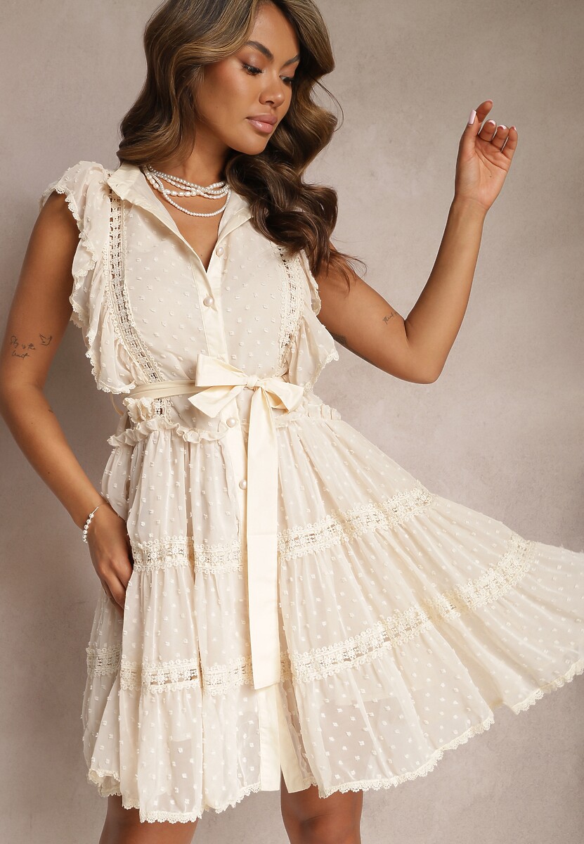 Biała Koronkowa Sukienka Koszulowa z Falbankami i Wiązanym Paskiem Lucerna