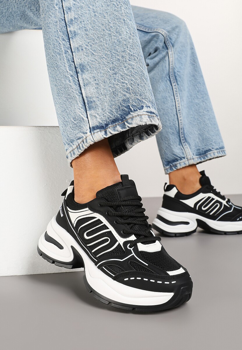 Czarne Sneakersy na Platformie Ozdobionej Tłoczeniem z Geometrycznym Motywem Arivira