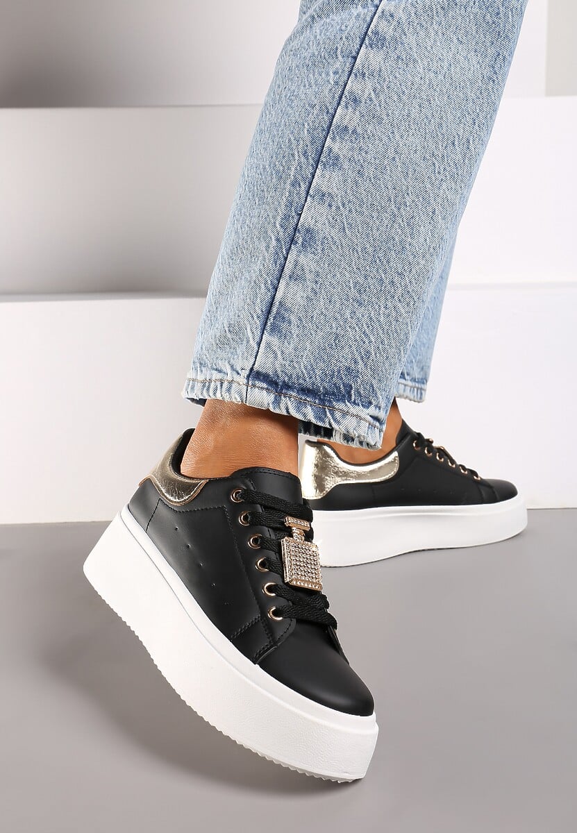 Czarne Sneakersy na Platformie Ozdobione Cyrkoniami i Aplikacją 3D Daneria