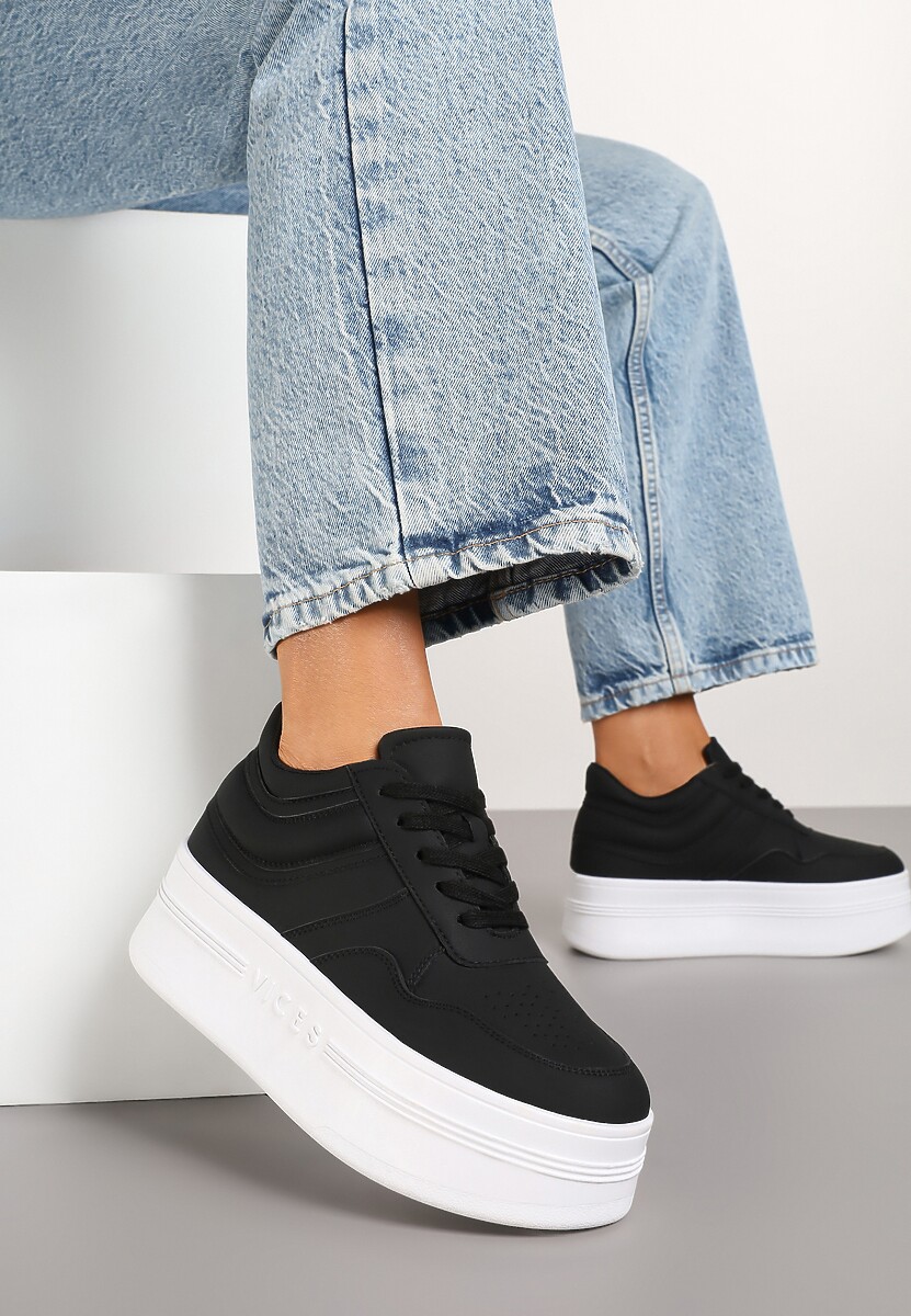 Czarne Sneakersy Vices na Platformie z Tłoczonym Napisem ze Sznurowaniem Eanneth