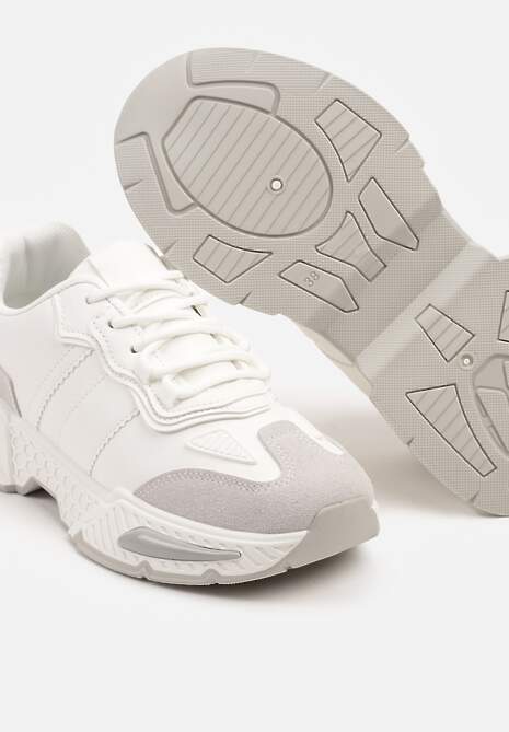 Białe Sneakersy w Streetwearowym Stylu z Ozdobnymi Przeszyciami Isallena