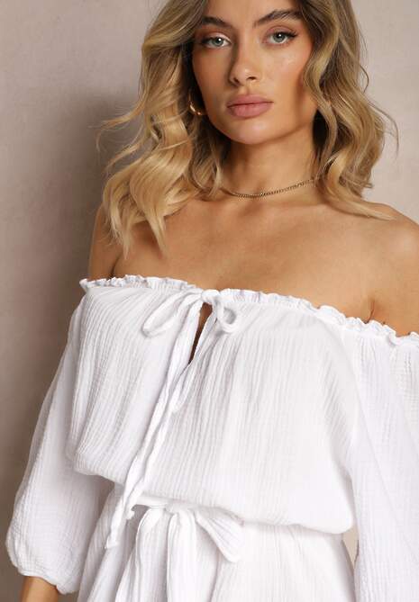 Biała Bawełniana Sukienka z Muślinu Wiązana przy Dekolcie z Paskiem i Gumką w Talii Tasda