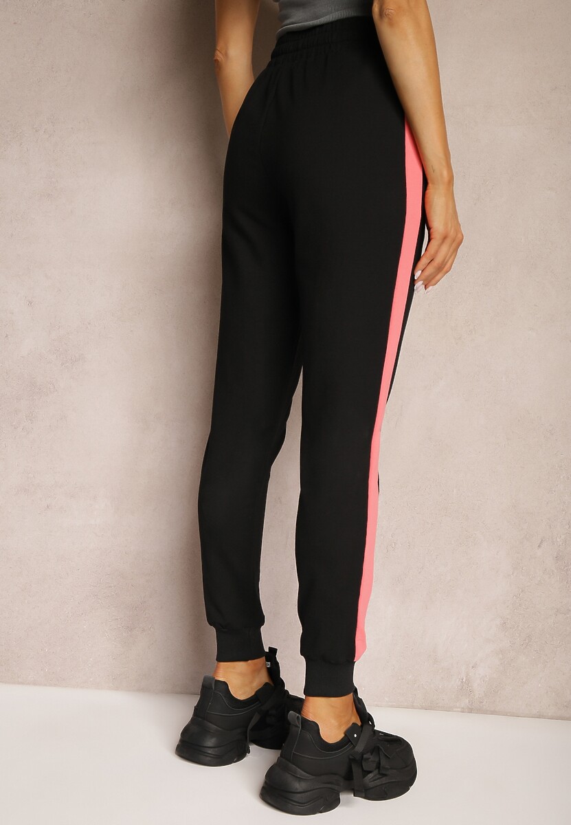 Czarne Spodnie Dresowe High Waist Wykończone Lampasami i Ozdobione Napisem Sikara