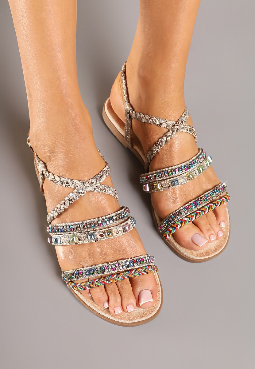 Złote Wężowe Sandały Ozdobione Ćwiekami i Cyrkoniami Pillitte