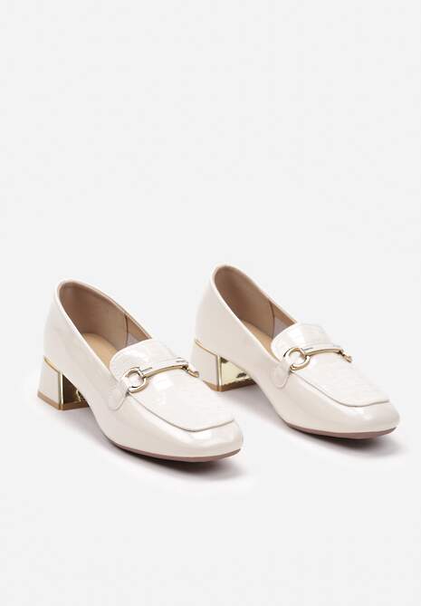 Beżowe Lakierowane Półbuty na Słupkowym Obcasie z Klamerką i Cyrkoniami Iloenni